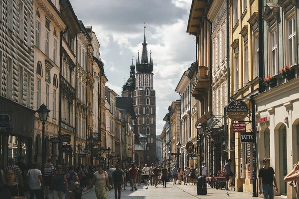 Prowadzisz biznes w Krakowie lub Poznaniu? Te usługi mogą Ci się przydać