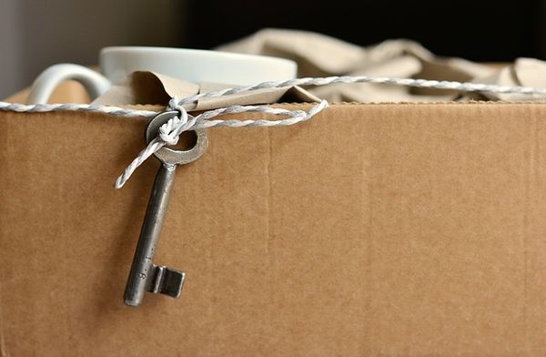 Ochrona produktów podczas wysyłki – poznamy tajniki producenta opakowań